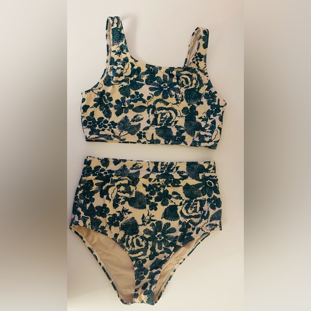 Beautiful Summery Green Floral High-waisted Bikini from La Gotta